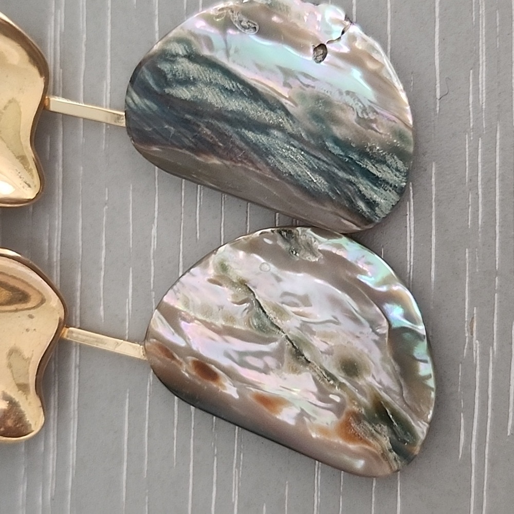 Nakamol Hamdmade Gold and Mother Of Pearl  Iridescent Earrings - Picture 3 of 5